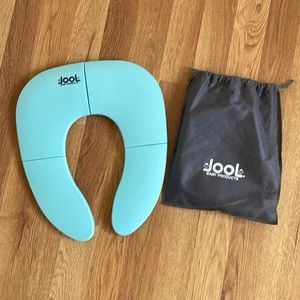 Jool toddler folding toilet seat EUC with pouch